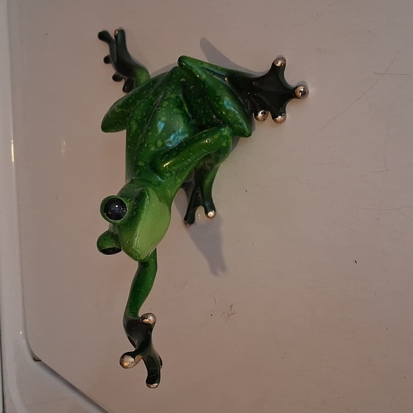Ceramic Tree Frog - Picture 2 of 5